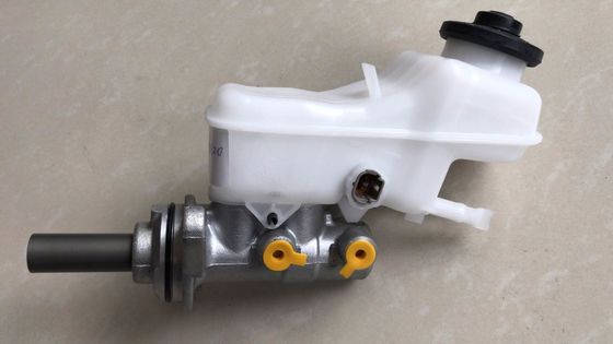 47201-12B20 47201-09680 47201-09331 FITS TOYOTA 47201-12B20 2ZRFE Subconjunto del cilindro maestro del freno 47201-12B20 Fit FITS TOYOTA Corolla