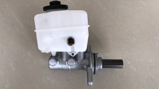 47201-60A30 FITS TOYOTA 4 Runner Land Cruiser Pardo Hilux OEM 47201-60A30 Autoparts Freno de montaje Freno maestro cilindro Freno maestro cilindro TRJ150 GRJ150 LHD