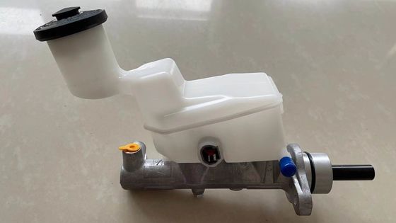 47201-33430 CYLINDER SUB-ASSY BRKE MASTERAONE OEM FITS TOYOTA 4720133430 47201-33430 Brake Master Cylinder FITS TOYOTA Camry ACV30 2AZFE 2002- KDH Auto Parts Las piezas de repuesto de los automóviles
